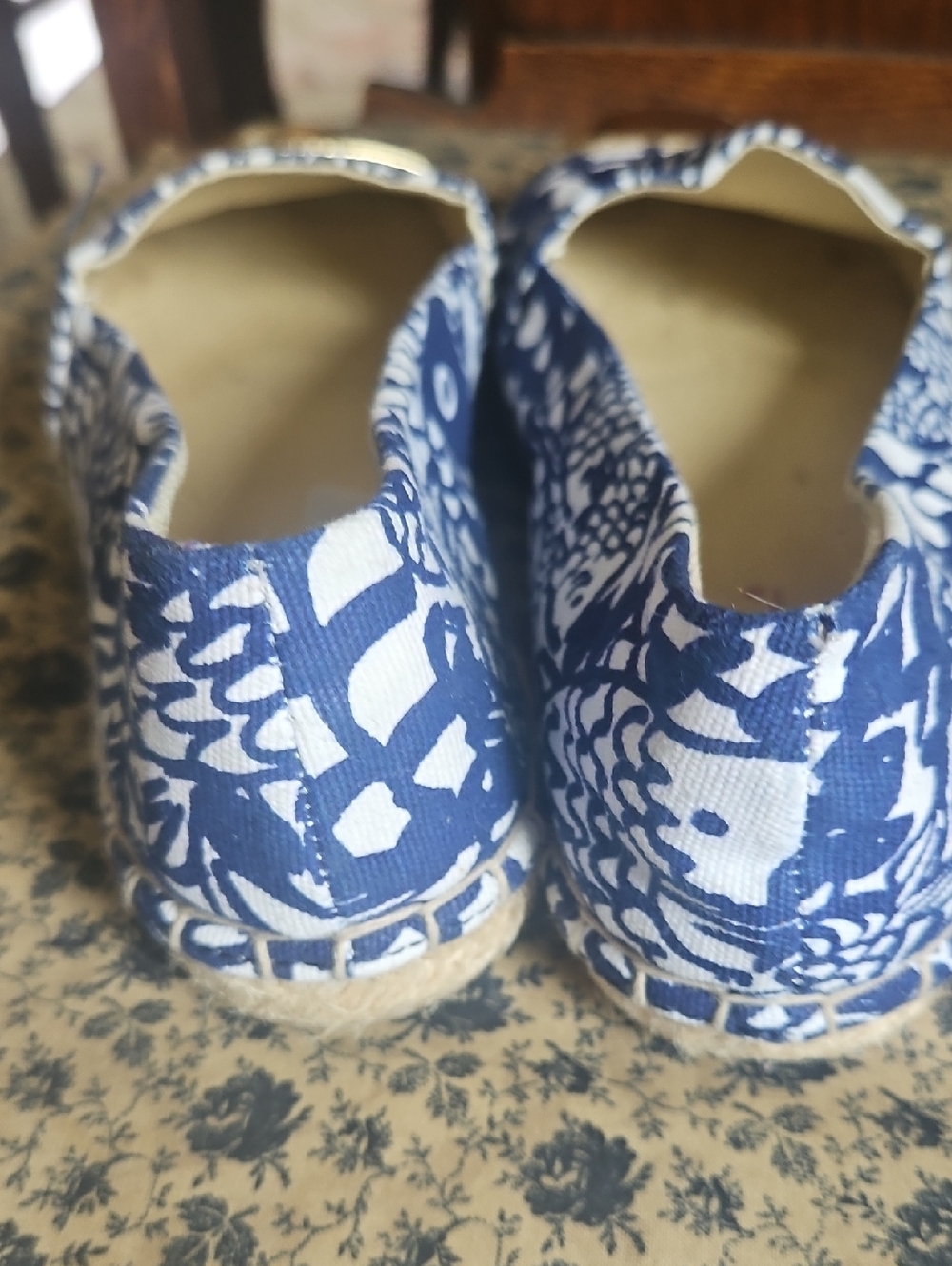 EUC Lilly Pulitzer Flats - Picture 2 of 4